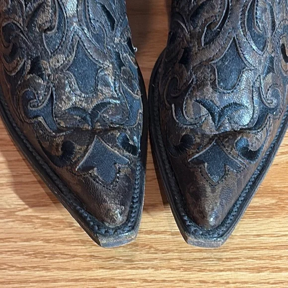 Corral Brown Western Boots with Heart Rhinestone Design - Picture 6 of 14